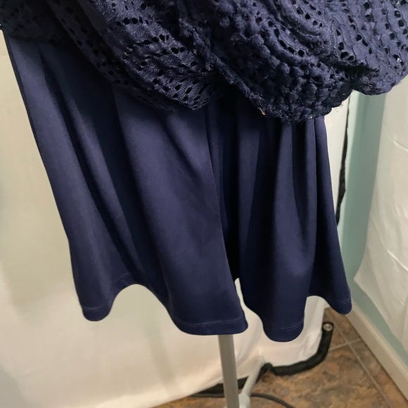 Lilly Pulitzer Scalloped‎ Shell Lace romper. Navy blue. Size medium - Picture 2 of 12